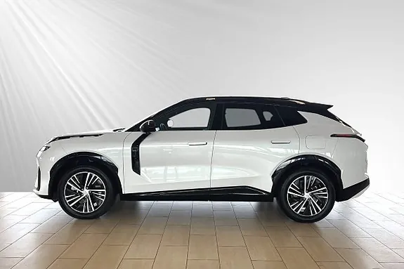 Lynk & Co 08 2025 photo 2