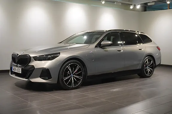BMW 530E 2025 photo 2