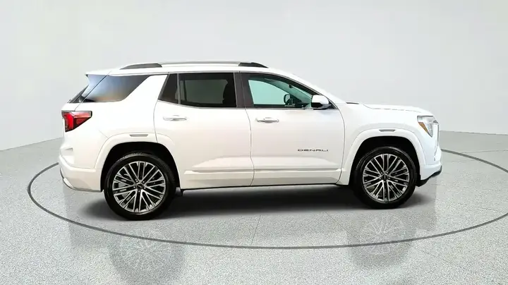 GMC Terrain 2027 photo 2
