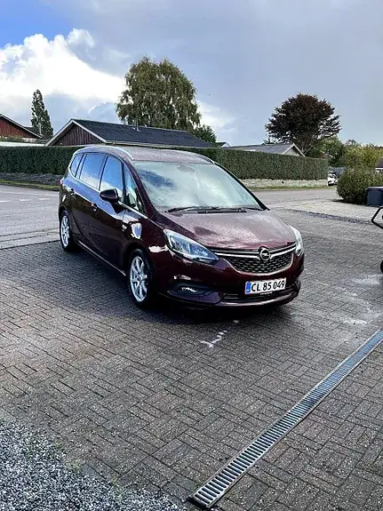 Opel Zafira Tourer 2018 photo 3