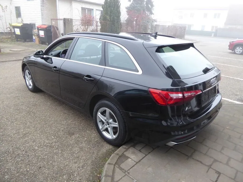Audi A4 2021 photo 3