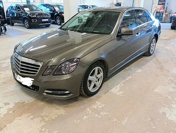 Mercedes-Benz E220 2012 photo 2