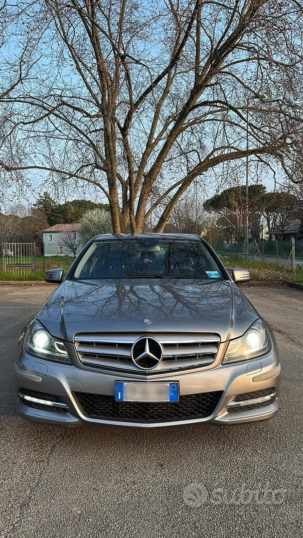 Mercedes-Benz C200 2012 photo 4