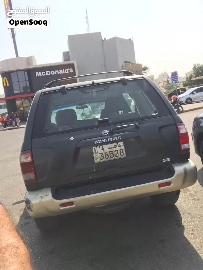 Nissan Pathfinder 2002 photo 2