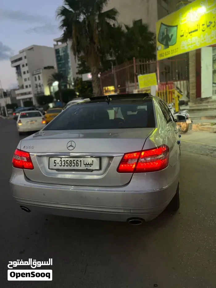 Mercedes-Benz E-Class 2013 photo 2