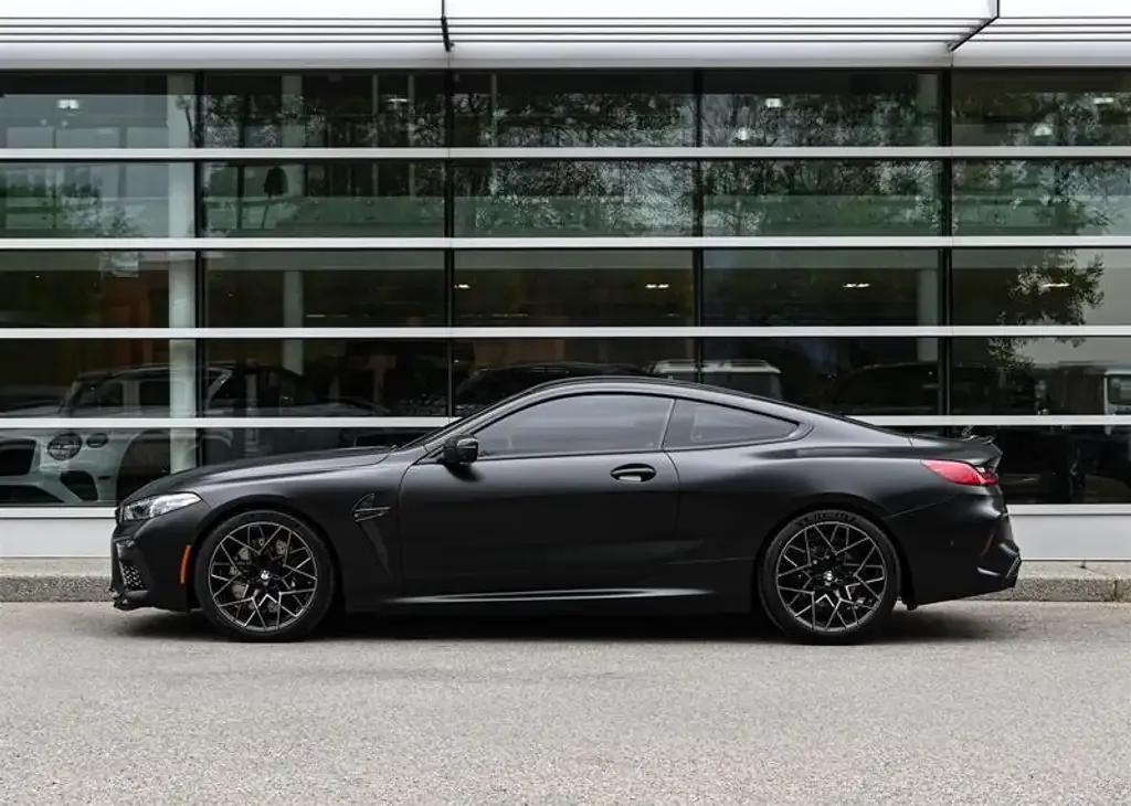 BMW M8 2022 photo 2