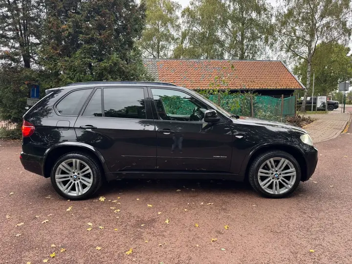 BMW X5 2011 photo 4
