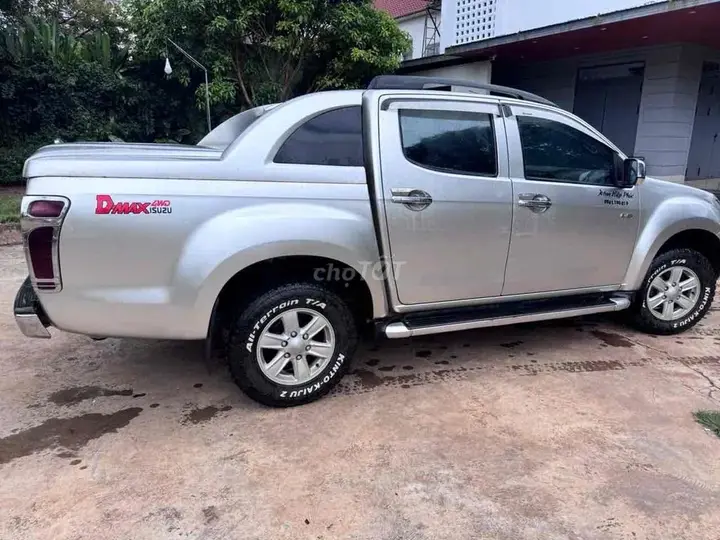 Isuzu D-Max photo 2