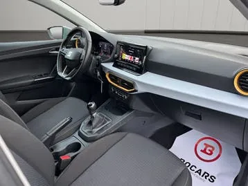 Seat Ibiza 2024 photo 2