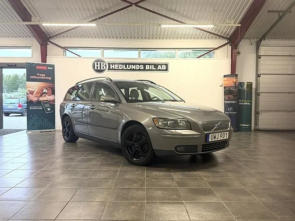 Volvo V50 2004 photo 2