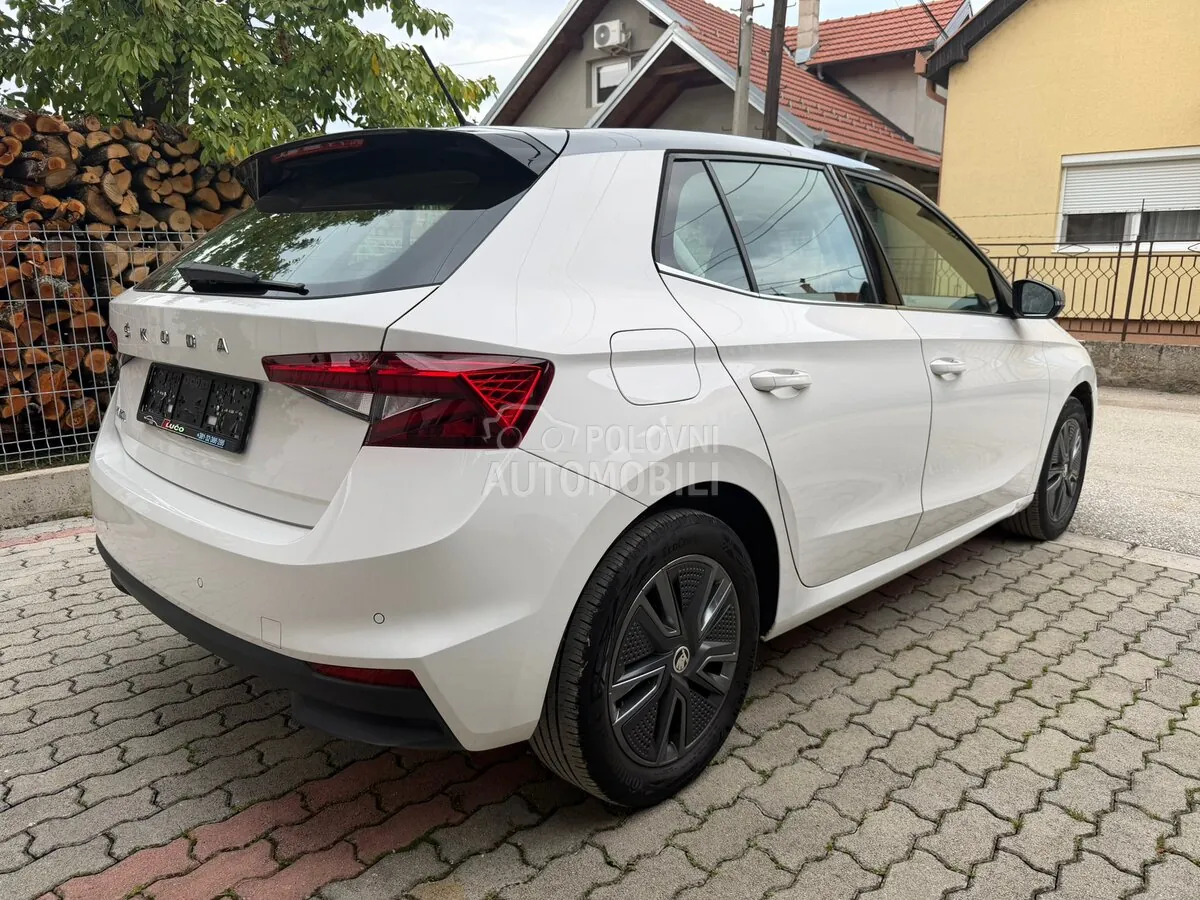 Skoda Fabia 2023 photo 3