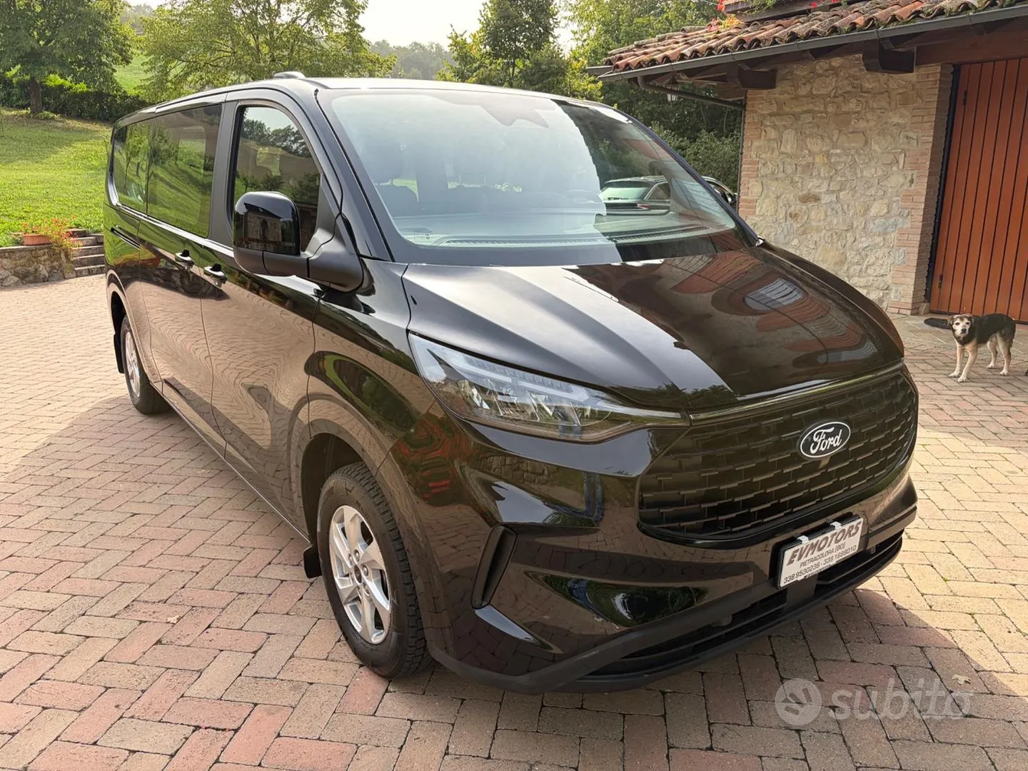 Ford Tourneo Custom 2025 photo 2