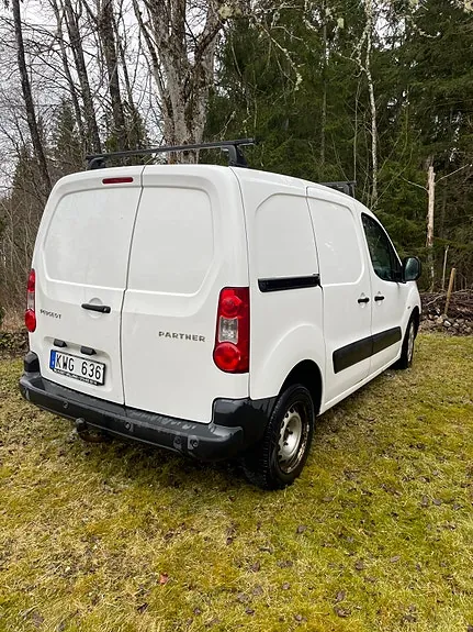 Peugeot Partner 2010 photo 2