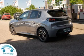 Peugeot 208 2023 photo 3