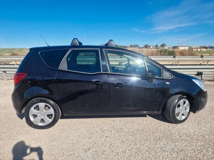Opel Meriva 2012 photo 3
