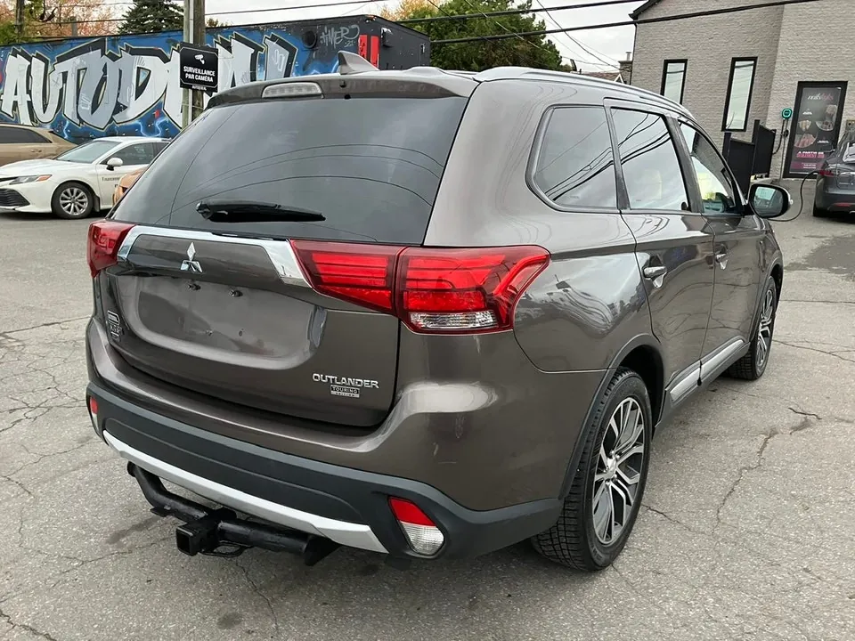 Mitsubishi Outlander 2017 photo 5
