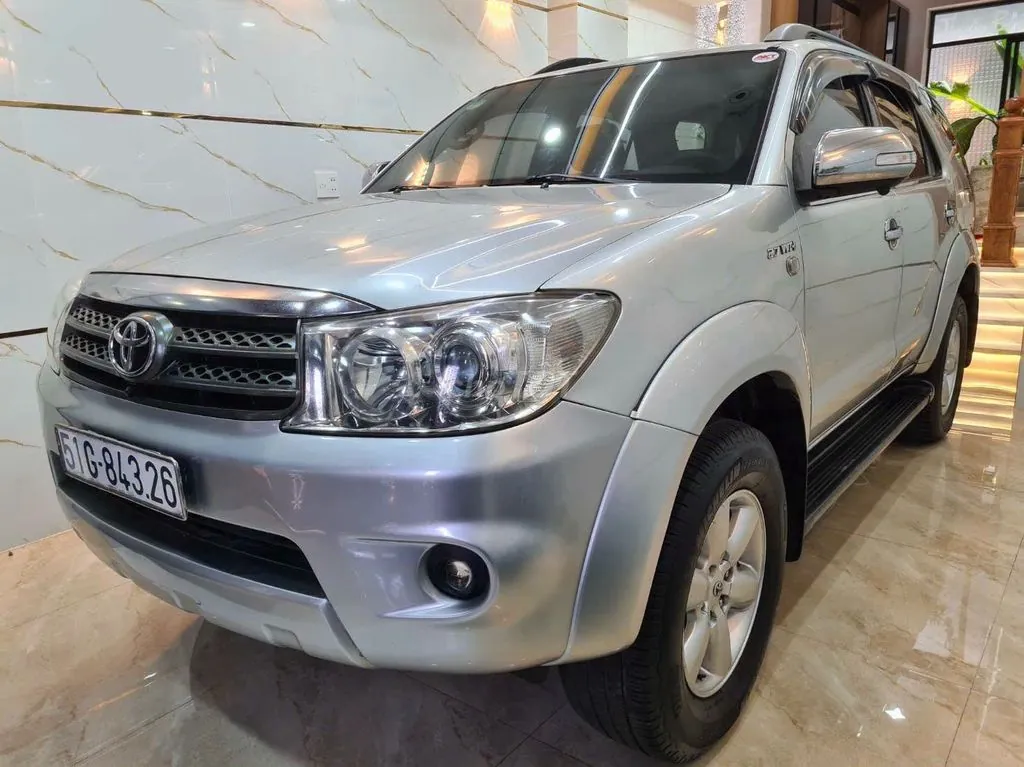 Toyota Fortuner 2009 photo 4