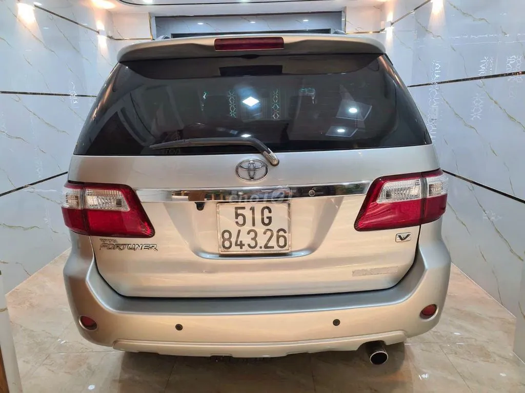 Toyota Fortuner 2009 photo 2