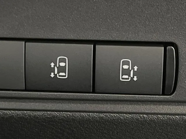 Nissan Serenade 2026 photo 5