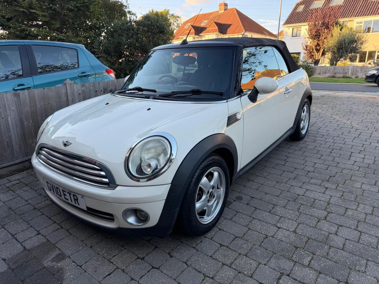 Mini Convertible 2010 photo 3