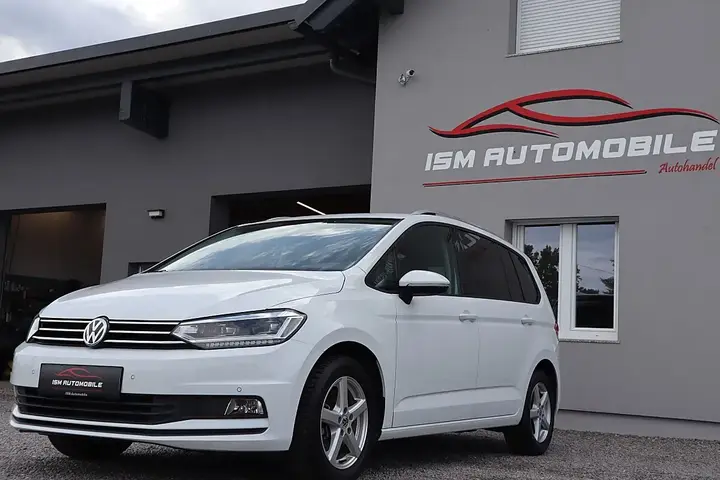 Volkswagen Touran 2017 photo 3