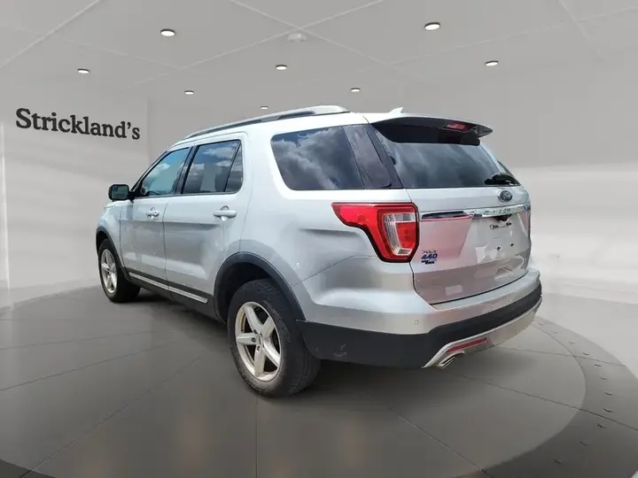 Ford Explorer 2016 photo 3