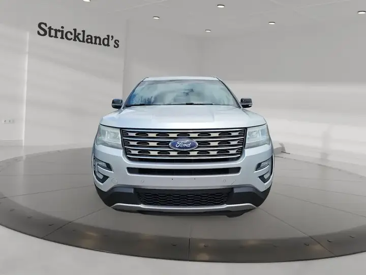 Ford Explorer 2016 photo 2