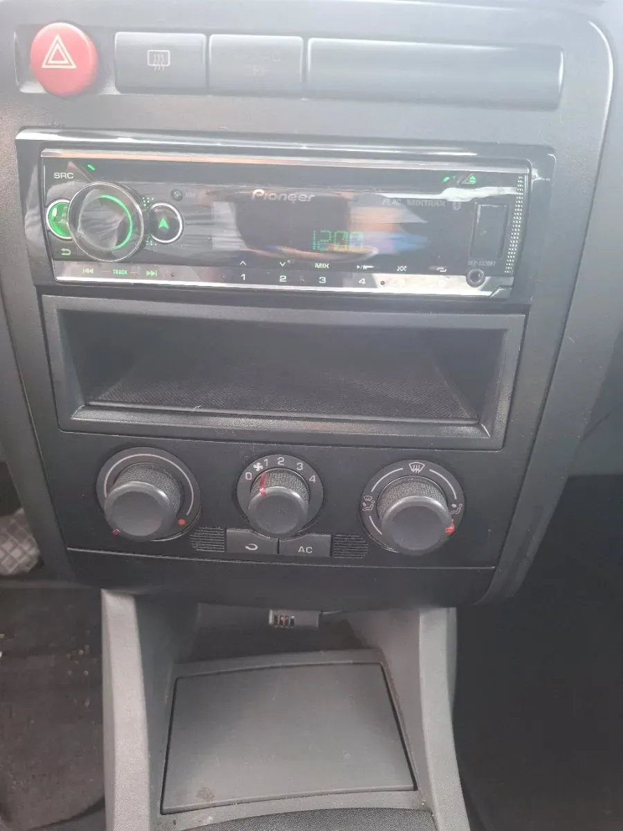 Seat Ibiza 2007 photo 3