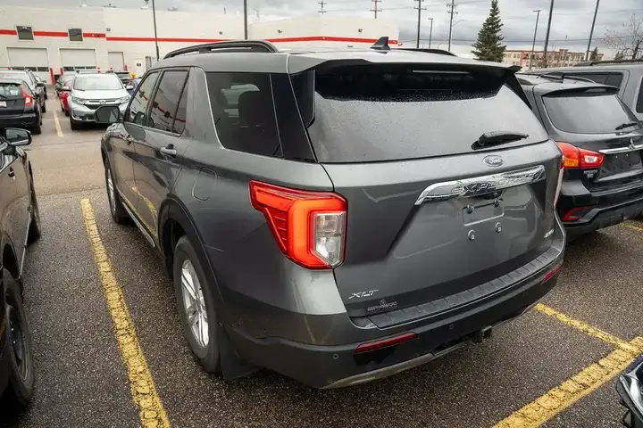 Ford Explorer 2022 photo 4