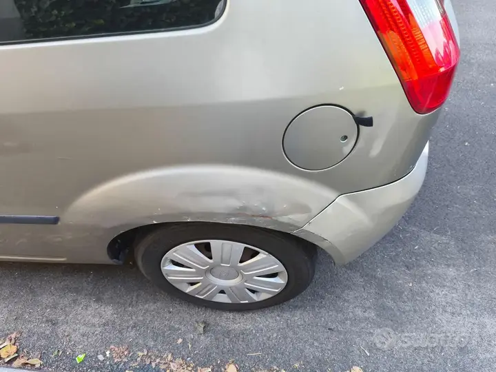 Ford Fiesta 2003 photo 5