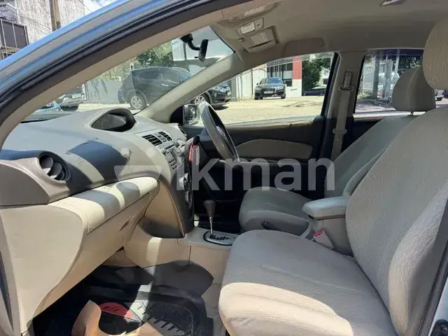 Toyota Belta 2012 photo 5