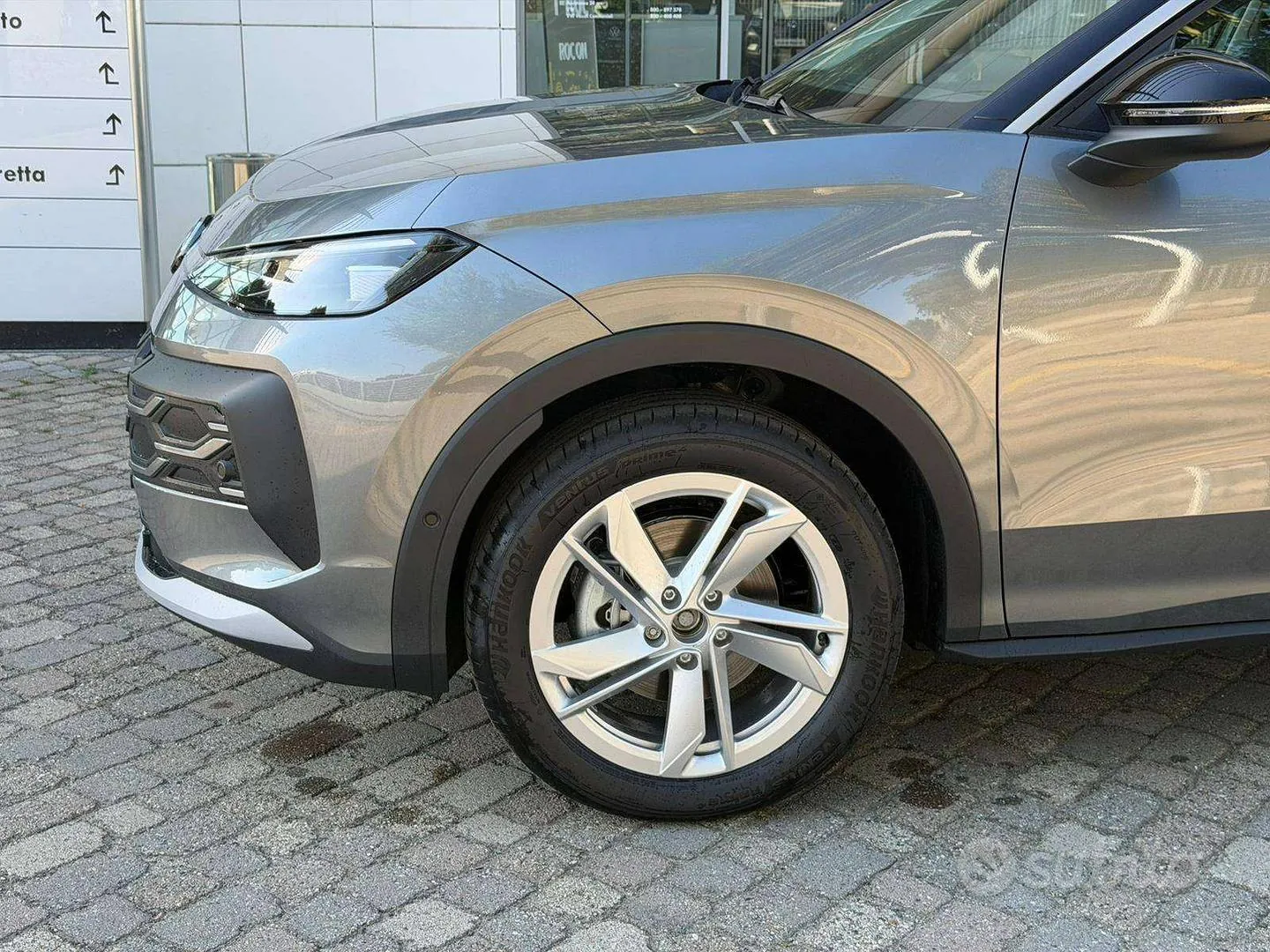 Volkswagen T-Roc photo 4