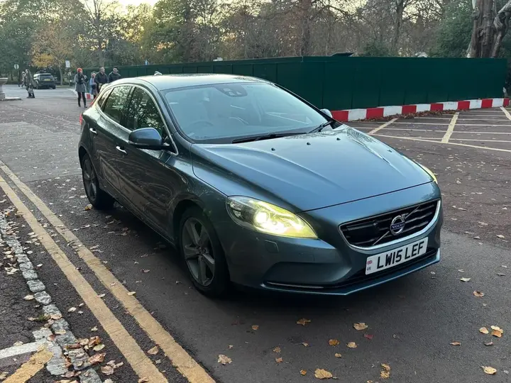 Volvo V40 2015 photo 3