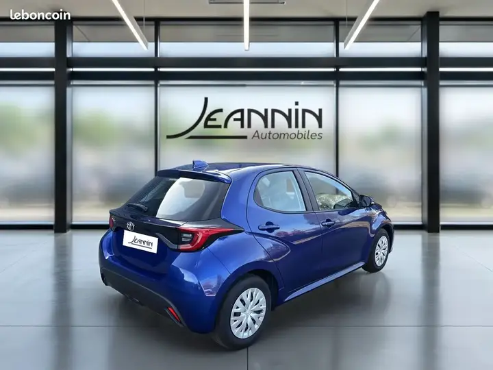 Toyota Yaris 2023 photo 5