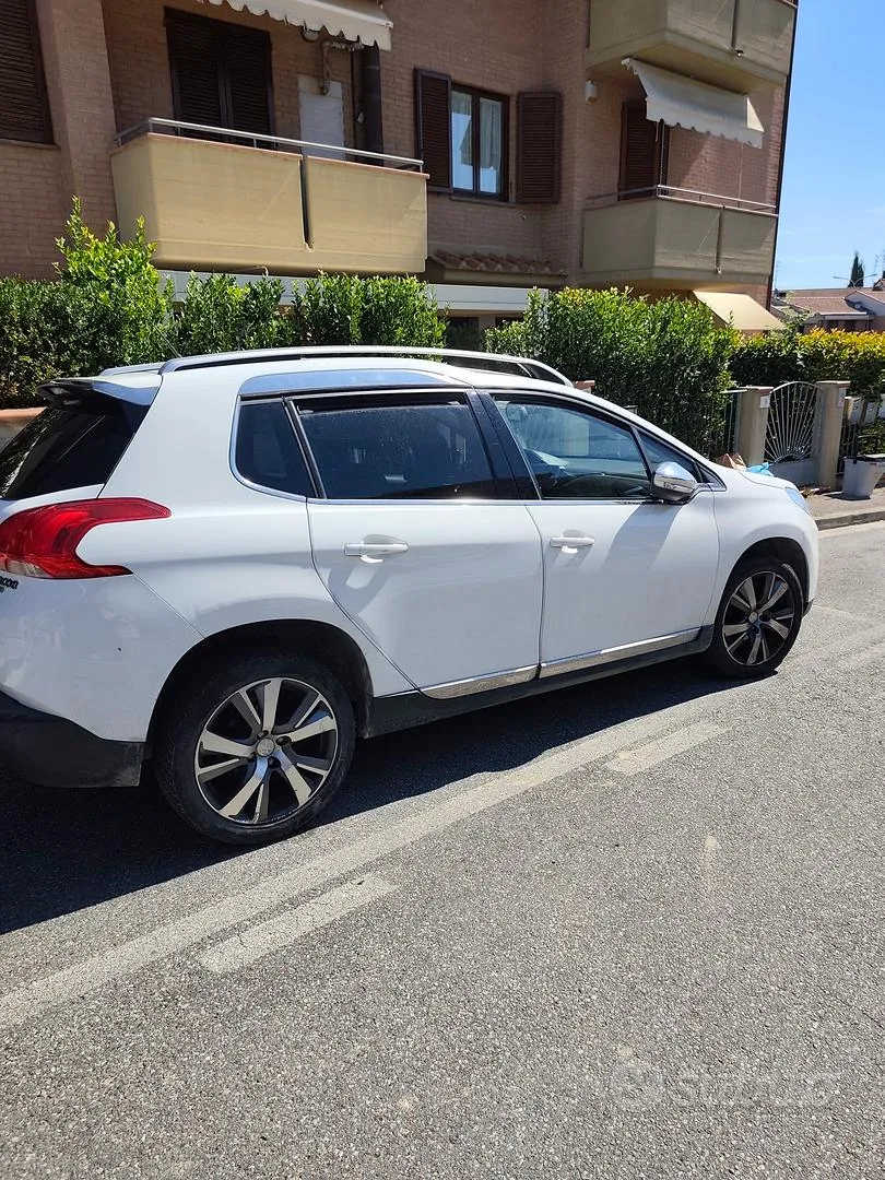 Peugeot 2008 2013 photo 2