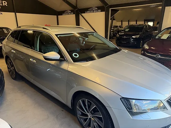 Skoda Superb 2017 photo 3
