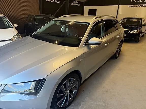 Skoda Superb 2017 photo 2