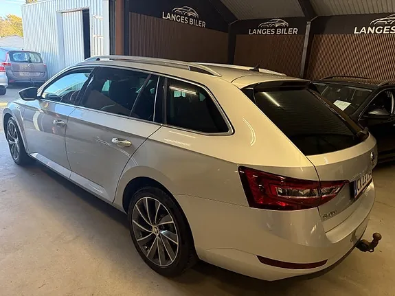 Skoda Superb 2017 photo 5