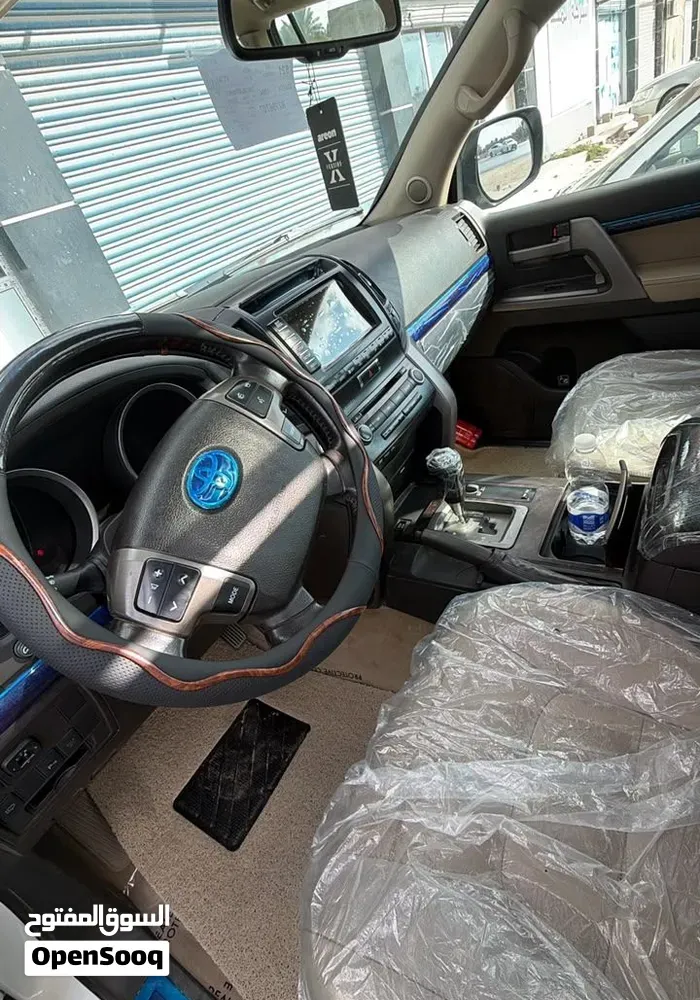 Toyota Land Cruiser 2010 photo 3