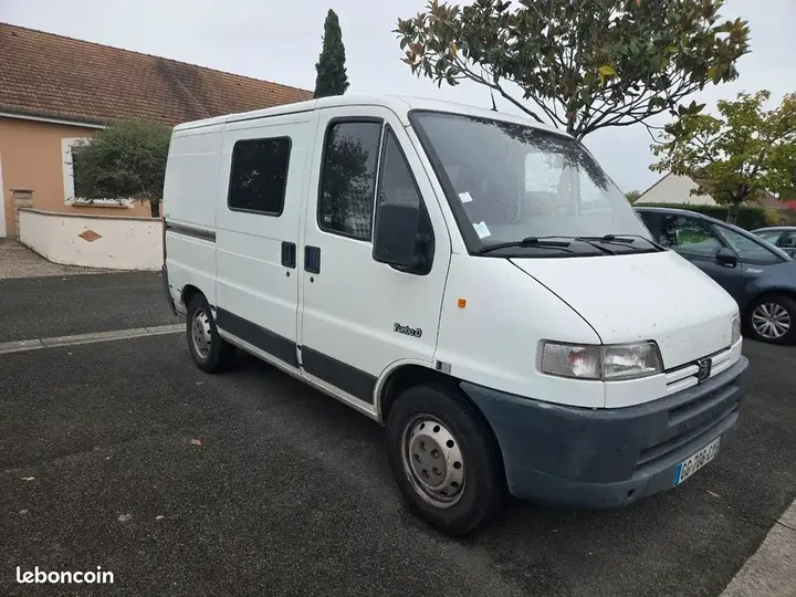 Peugeot Boxer 2000 photo 2