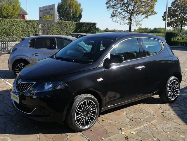 Lancia Ypsilon 2022 photo 3