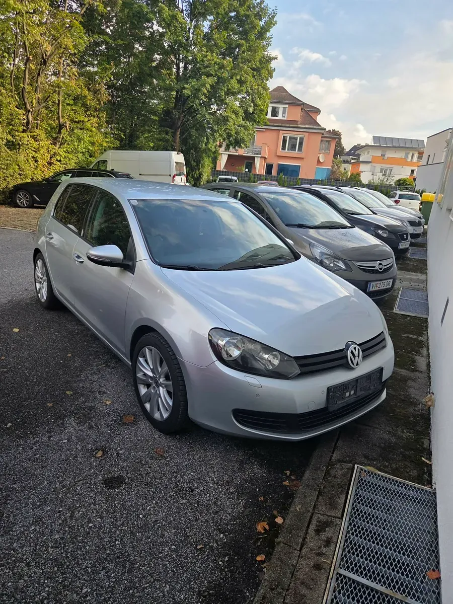 Volkswagen Golf 2010 photo 2