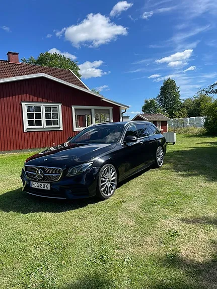 Mercedes-Benz E220