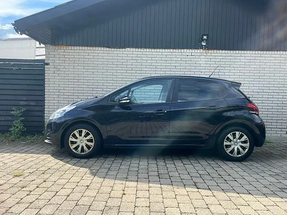 Peugeot 208 2019 photo 2