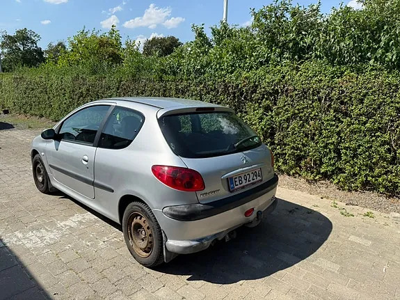 Peugeot 206 2004 photo 4