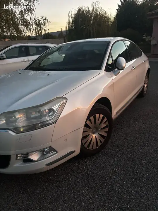 Citroen C5 2010 photo 2