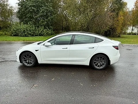 Tesla Model 3 2019 photo 4