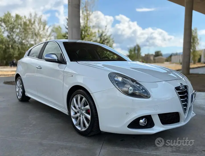 Alfa Romeo Giulietta 2014 photo 4
