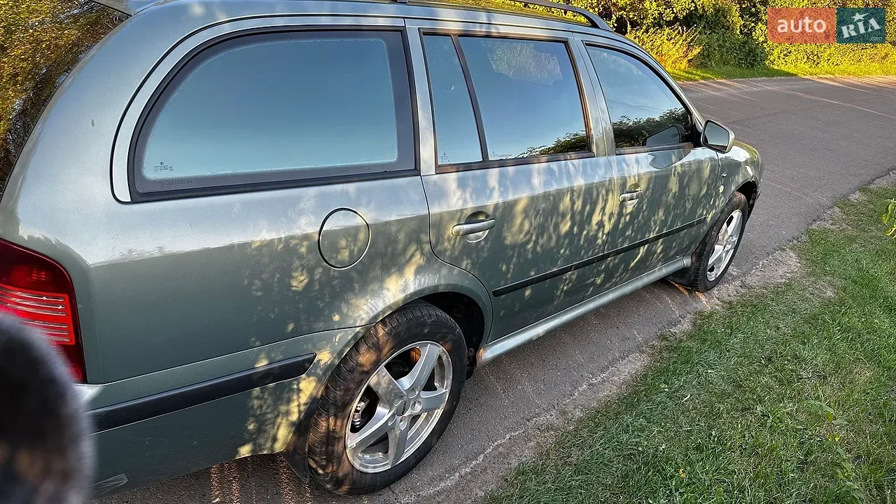 Skoda Octavia 2003 photo 4