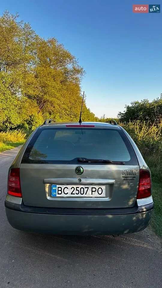 Skoda Octavia 2003 photo 3